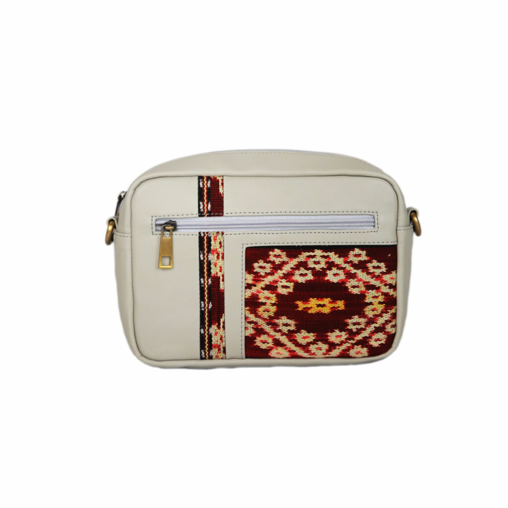 Clutch Batik Elegan